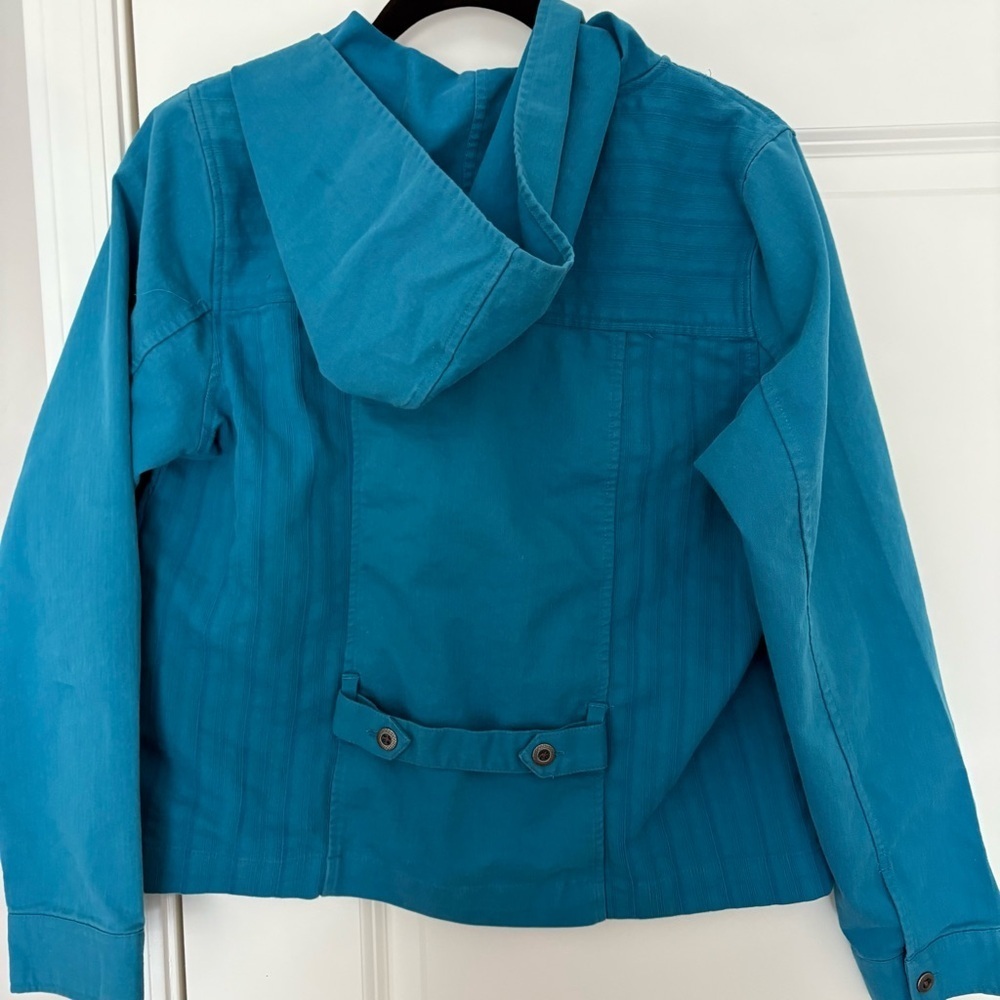 Christopher & Banks Women’s Turquoise Stretch Light Zip Up Jacket - Picture 6 of 7